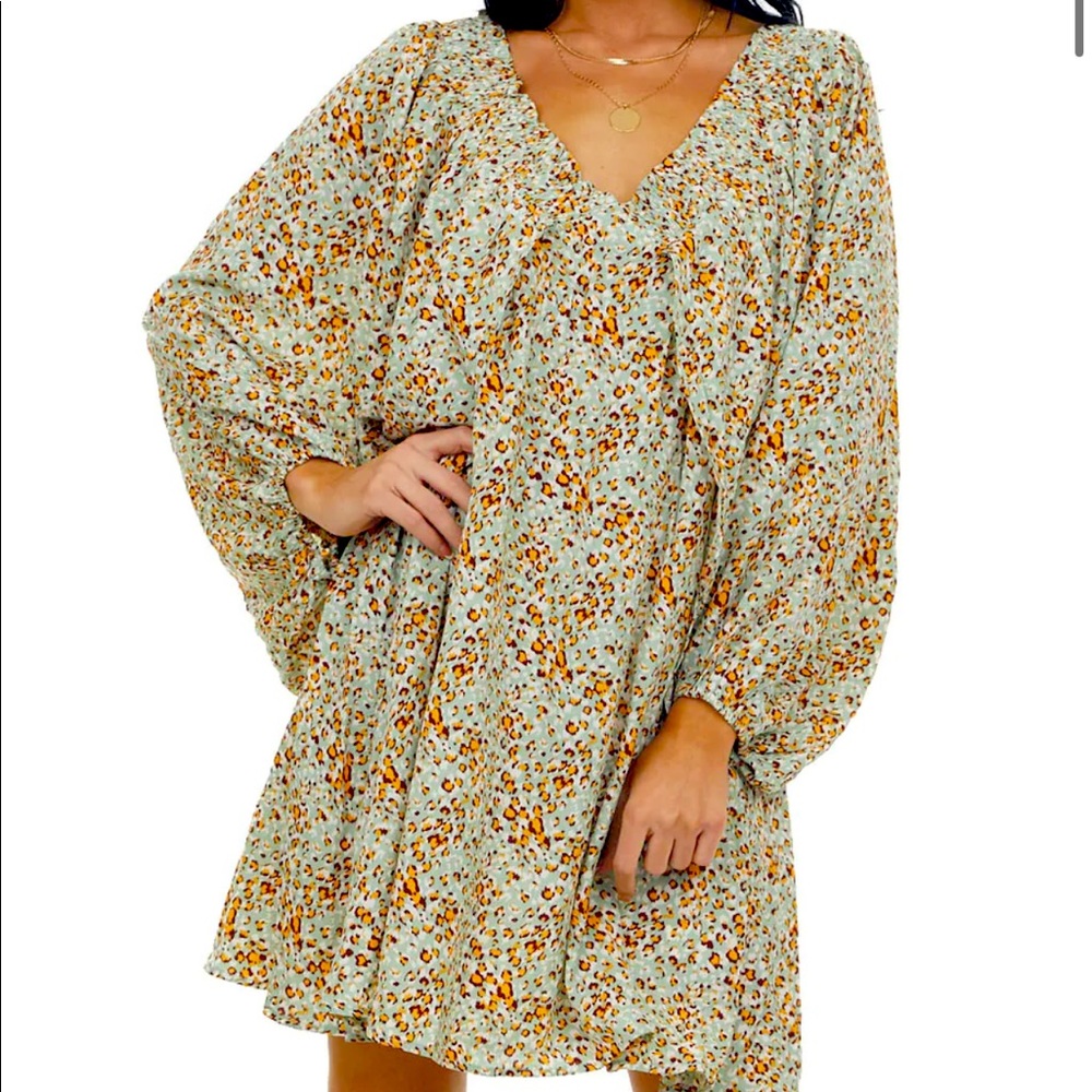 Bubble Sleeve Leopard Dress